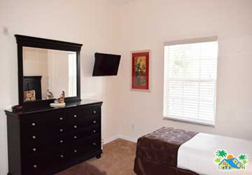 Twin bedroom (2)