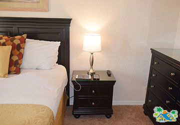 Master bedroom (6)