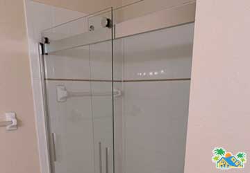 Guest bathroom (1)