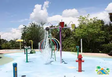 Splashpad (2)